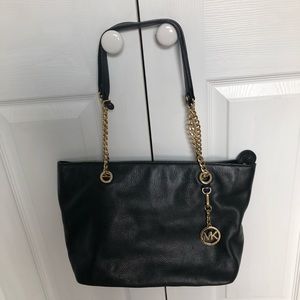 Michael Kors bag with gold chain strap - black